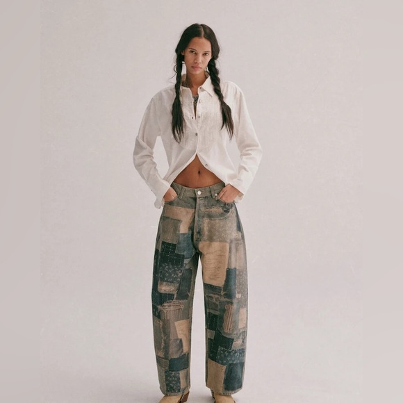 Free People We the Free Illusions Printed Relaxed Jeans Sz 30 Indigo NWT - Picture 2 of 13